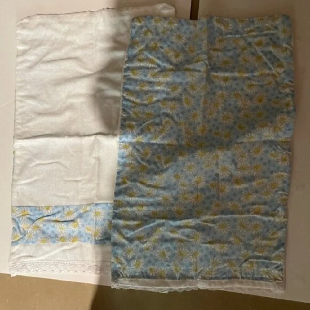 Blue and White Flowers Hand Towels